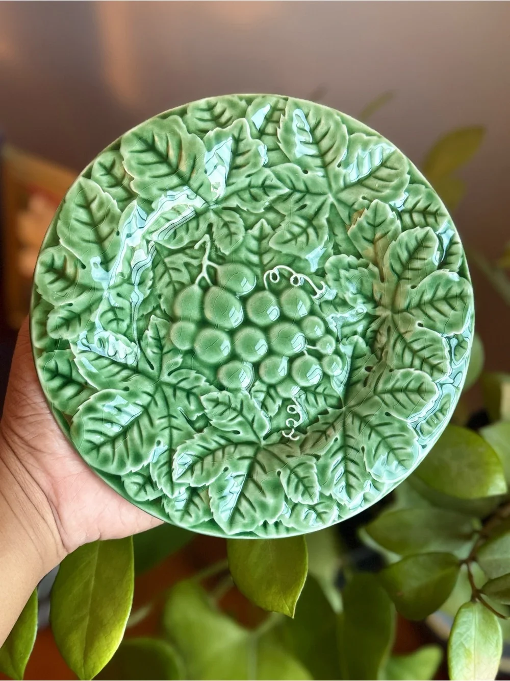 Bordallo Pinheiro Green Leaf Relief Ceramic Grape Plate
